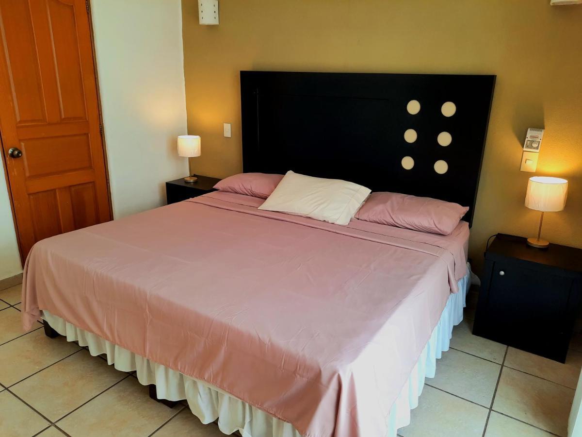 Hacienda Real Suits Ixtapa อิกซ์ทาปา ภายนอก รูปภาพ